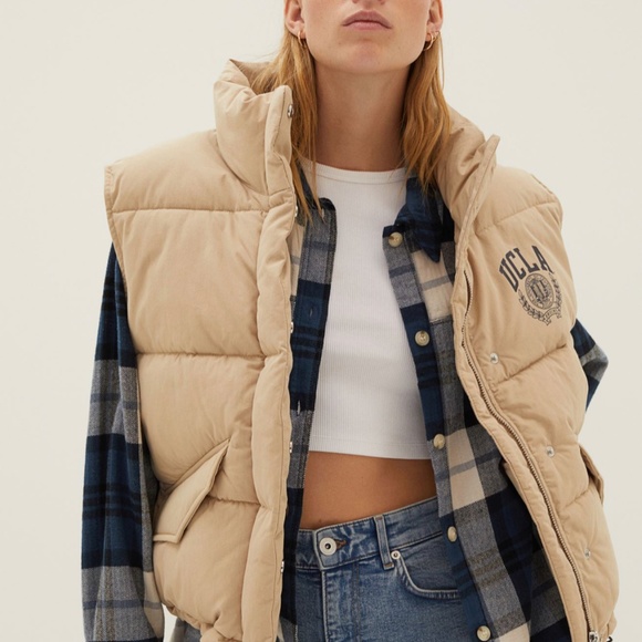 Never-worn HM puffer vest - Picture 3 of 4